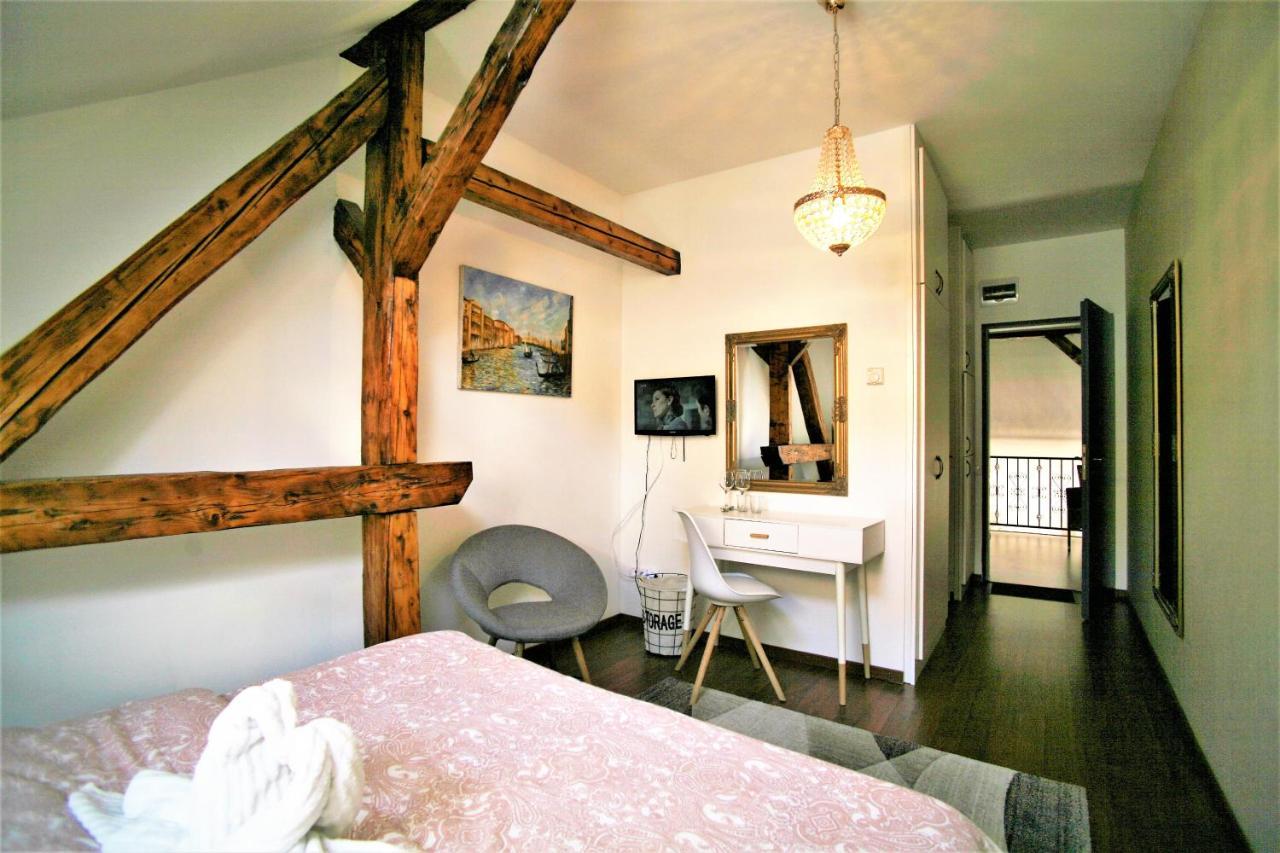 Villa Florencia เอ็กเกอร์ ภายนอก รูปภาพ
